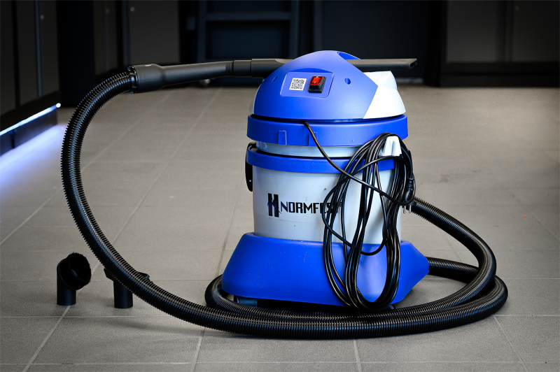 Aspirateur puissant Normfest poussieres